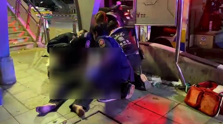 ตร.ตั้งประเด็นวัยรุ่น ขี่ จยย. ไล่ฟันหนุ่ม 16 ชนเสาดับ คาดเขม่นกันมาก่อน