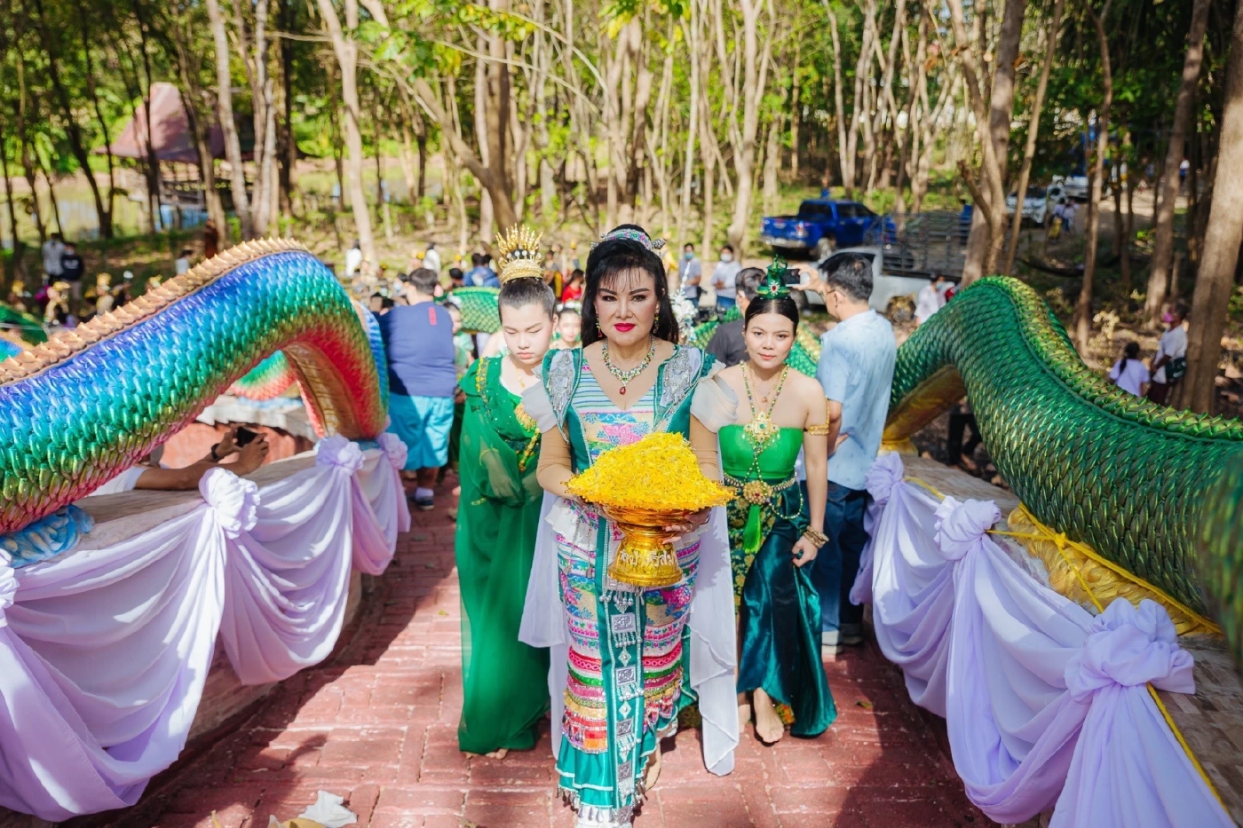 บานเย็น รากแก่น