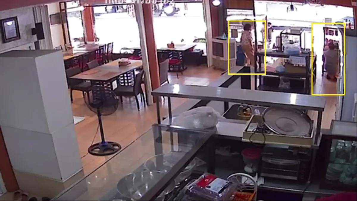 วงจรปิดจับภาพแก๊สรั่ว ไฟลุกคลอกลุงเจ้าของร้านข้าวต้มบาดเจ็บ (มีคลิป)