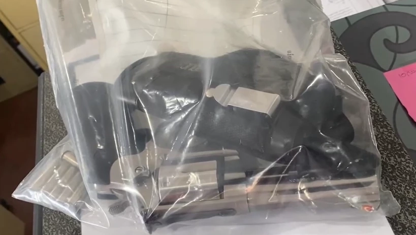 มอบตัวแล้ว โชว์เฟอร์รถตู้ นร. ยิงวิน จยย. หัวร้อน พร้อมเปิดชนวนเหตุชำระแค้น