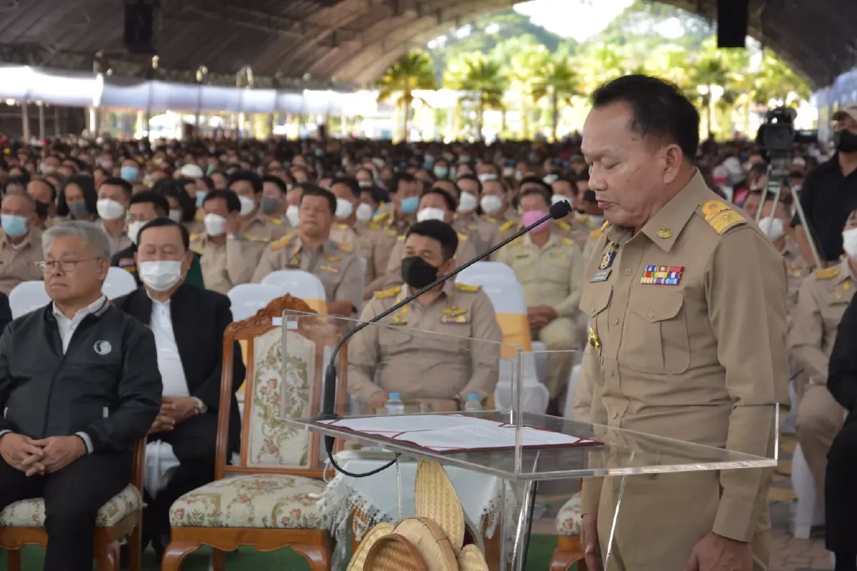"บิ๊กป้อม" ลงพื้นที่พะเยา "ธรรมนัส" ลั่นเอาว่าที่นายกฯ คนที่ 30 มาฝาก