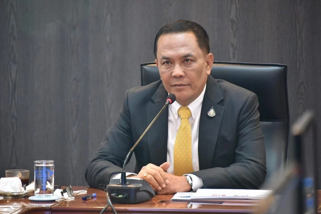 นายประพิศ  จันทร์มา  อธิบดีกรมชลประทาน  