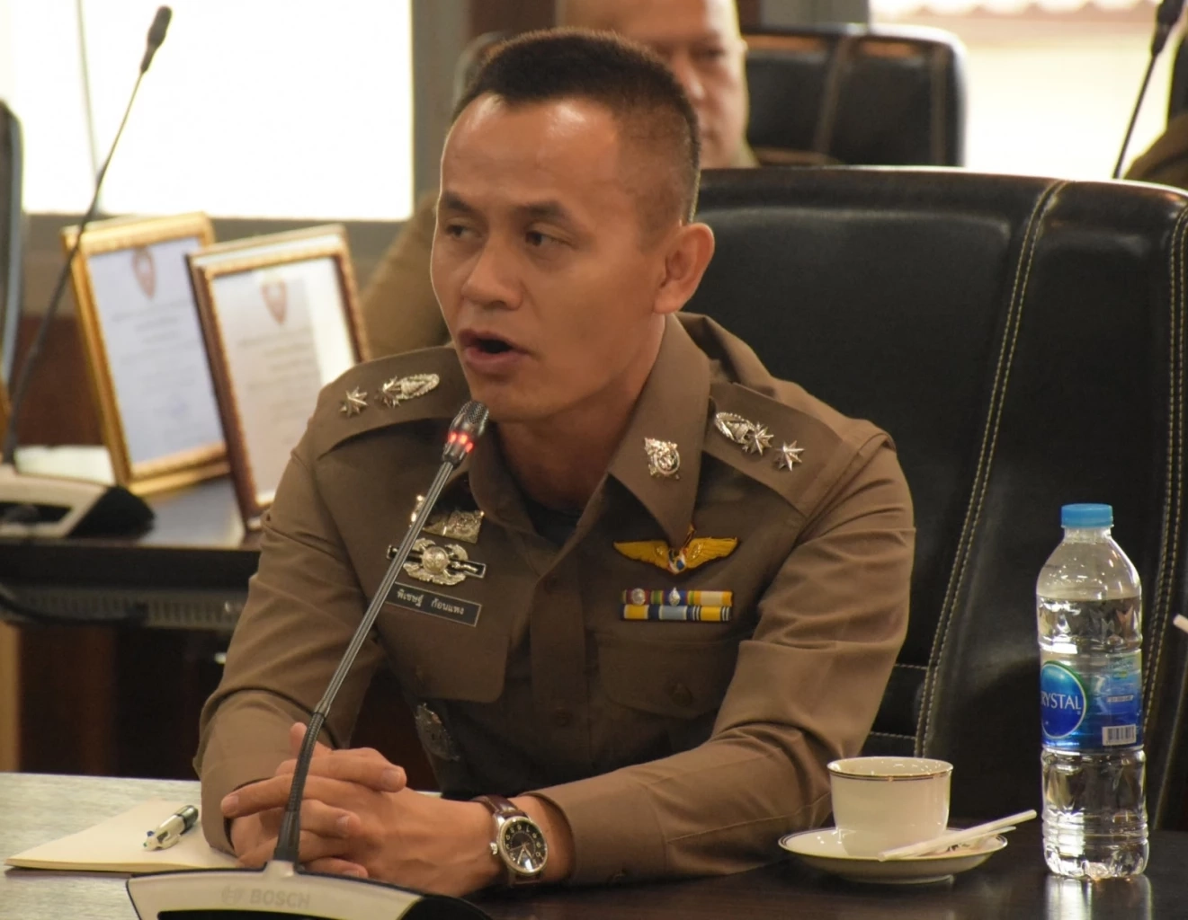 พ.ต.ท.พิเชษฐ์ ก้อนแพง รองผู้กำกับการ ฝ่ายสอบสวน งานศูนย์ควบคุมจราจร 1 กก.2 บก.จร. สน.ทางด่วน 1