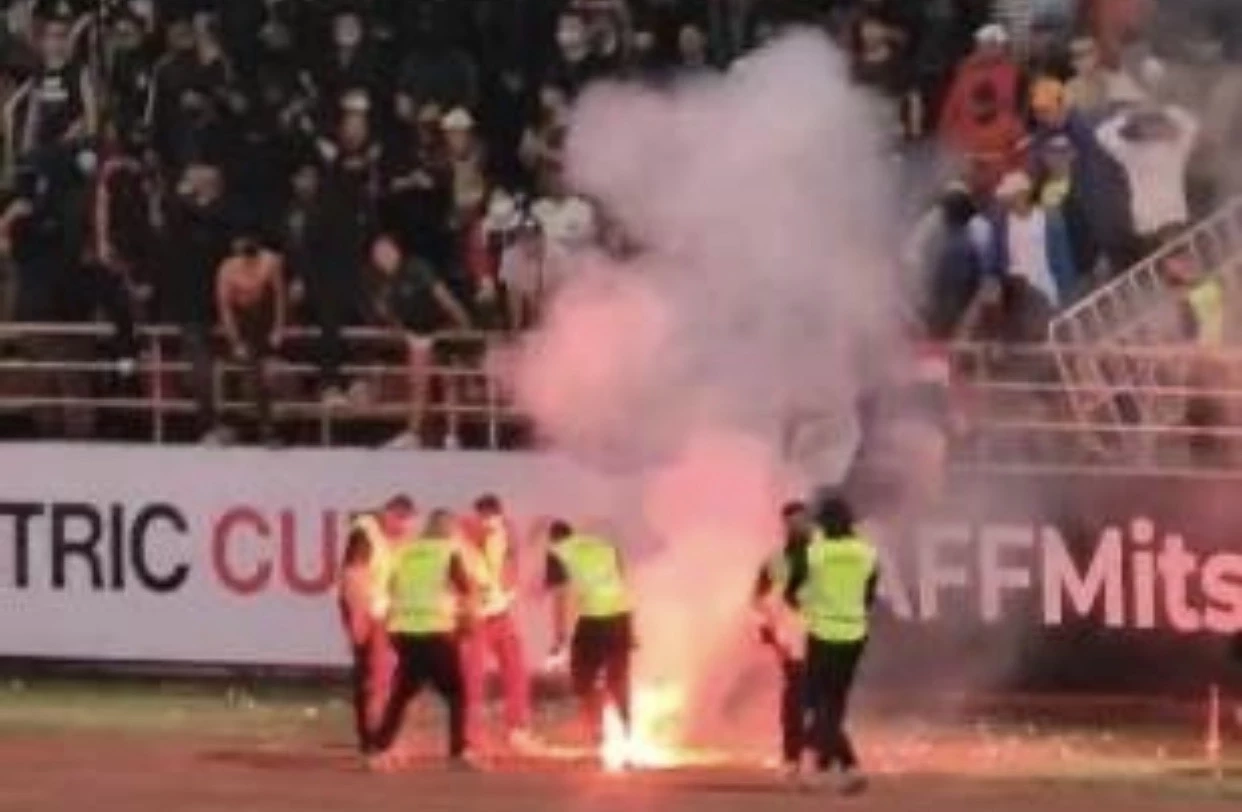 "ส.บอล" แจ้งจับมือจุดพลุแฟลร์เกม "ไทย-มาเลเซีย"