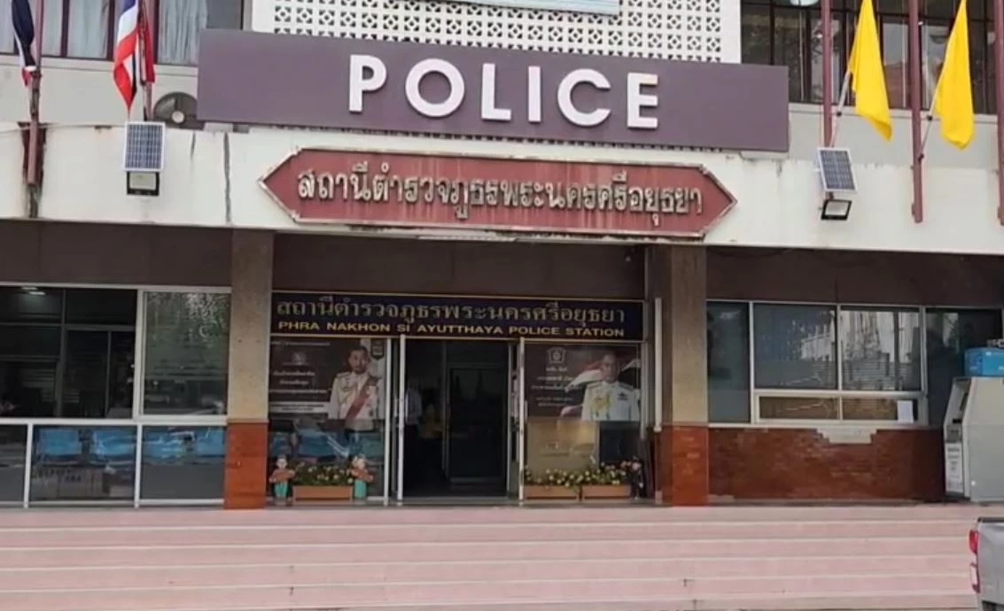 หนุ่มสุดช้ำ! ซื้อรถใหม่ โดน ตร.จับป้ายแดงปลอม เซลล์ปัดความรับผิดชอบ