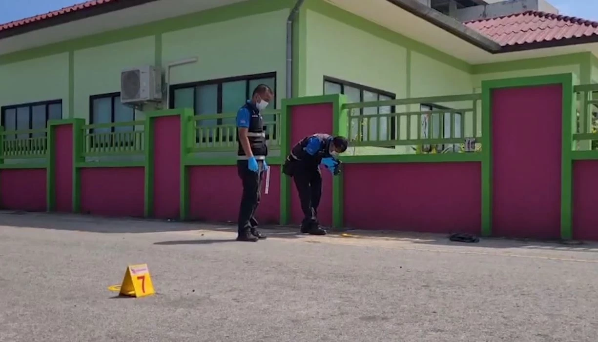 ออกหมายจับมือรัวเอ็ม 16 กลางร้านโต้รุ่ง ตาย 1 เจ็บ 2