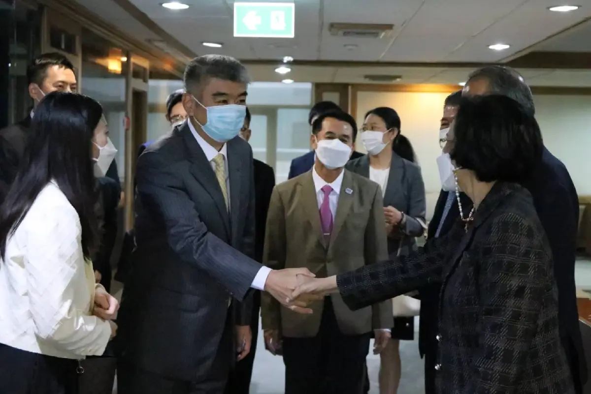 “เพื่อไทย” ต้อนรับคณะ รมช.จีน ตั้งเป้าดันการค้า - ลงทุนในไทยเพิ่ม