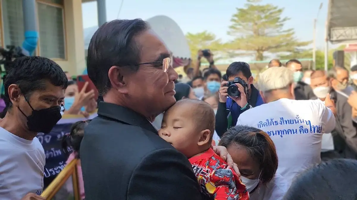 "นายกฯ" ลั่น พร้อมช่วยชาวพิจิตร ให้อยู่ดีกินดี-ลดเหลื่อมล้ำทางสังคม