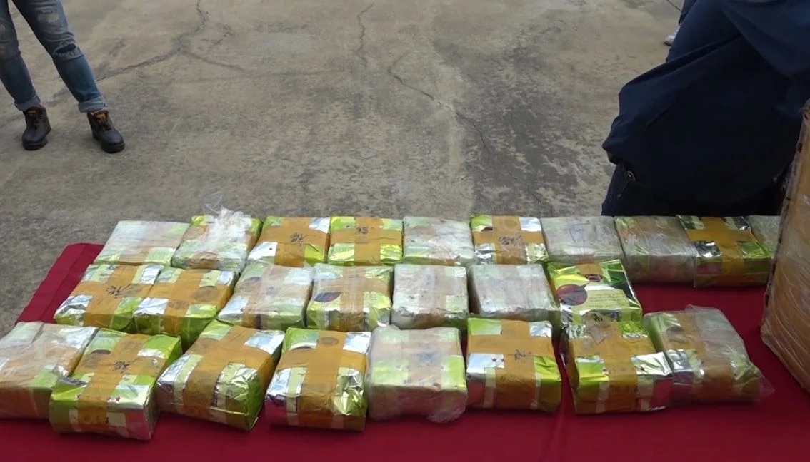 ตร.มุกดาหาร จับยาไอซ์ 31 กก. ซุกห้องน้ำร้างในโรงเรียน