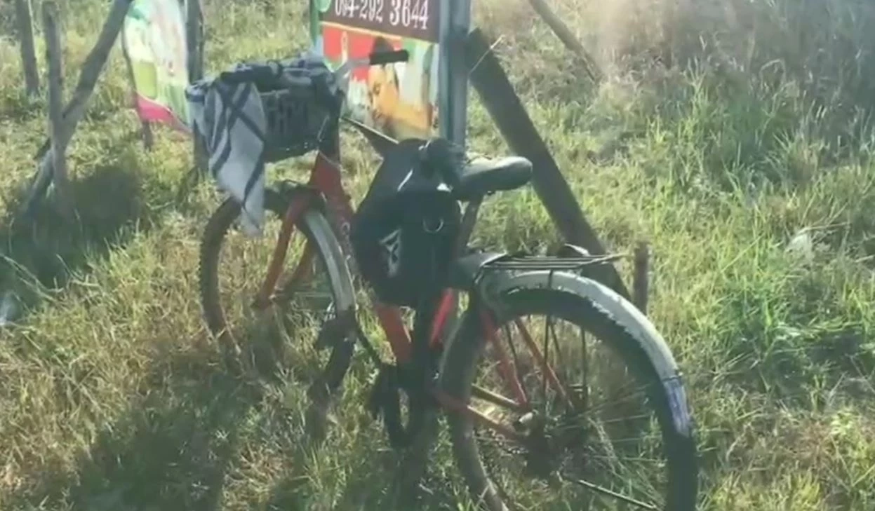 หนุ่มยโสธรสู้ชีวิต ปั่นจักรยานหางานทำ นอนดับปริศนาในศาลาริมทาง