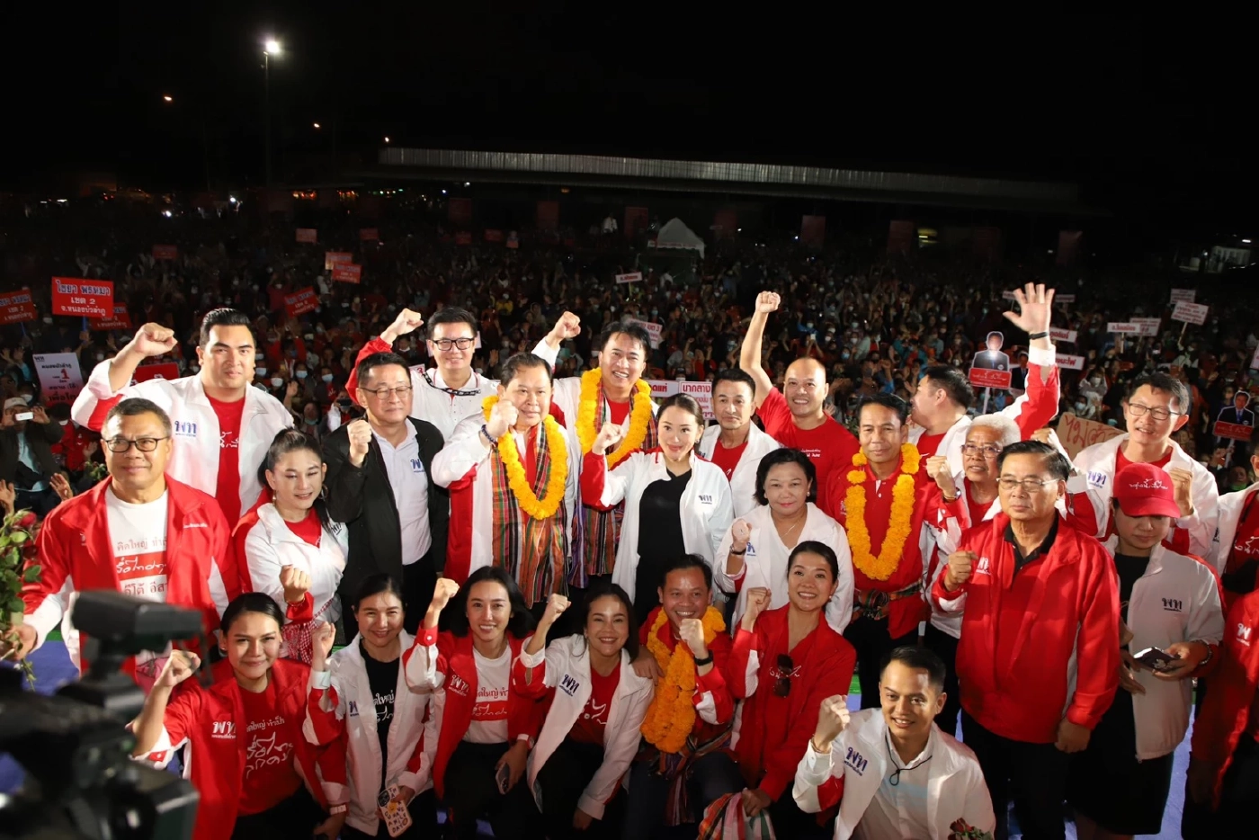 “เพื่อไทย” ลุยปราศรัยเวทีที่ 2 หนองบัวลำภู ตั้งเป้ากวาดที่นั่งทั้ง 3 เขต