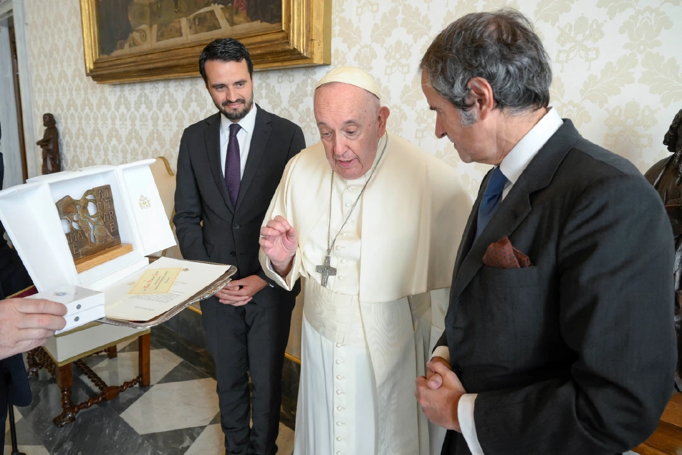 "โป๊ปฟรานซิส" ตรัสเป็นนัยว่าอาจจะสละตำแหน่ง