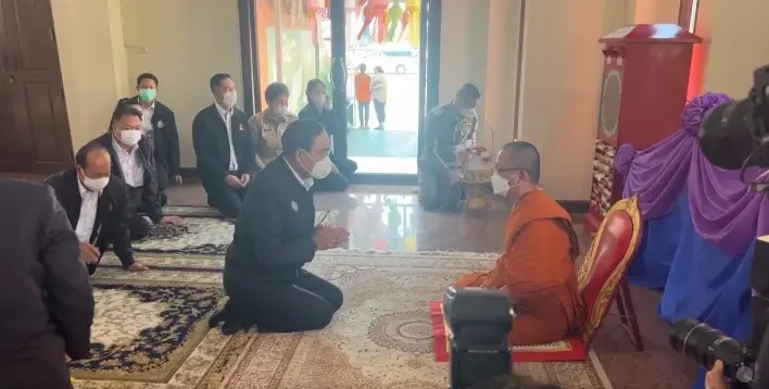 “บิ๊กตู่” ลงพื้นที่ “ราชบุรี” ส.ส. พปชร.โผล่ต้อนรับ ชาวบ้านขอให้อยู่นานๆ