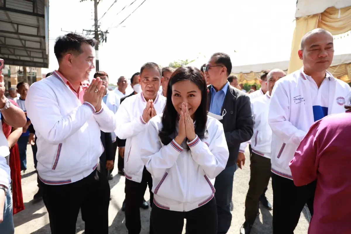 คนใต้ต้อนรับอบอุ่น "ดร.นฤมล" ลุยพื้นที่ทุ่งสง เปิดตัวส.ส. อ้อนขอคะแนนเสียง
