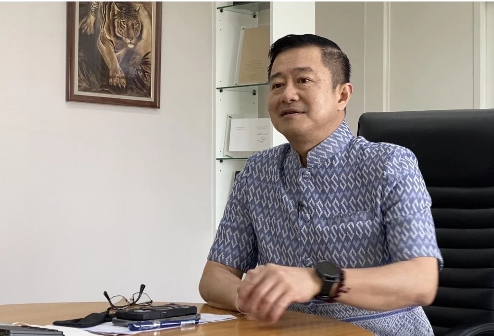 "แดริล ยัง" นอนห้องขังคืนแรก เครียดหนัก! "ซาร่า" เตรียมเข้าเยี่ยมบ่ายนี้