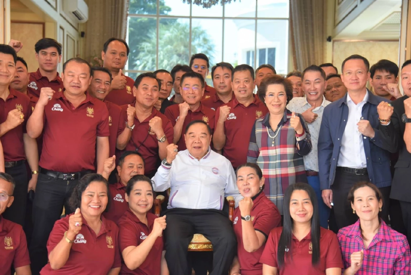 "บิ๊กป้อม" ลาประชุม ครม. ไปราชบุรี นัด ส.ส.ราชบุรีทั้ง 5 เขต กินข้าวชื่นมื่น