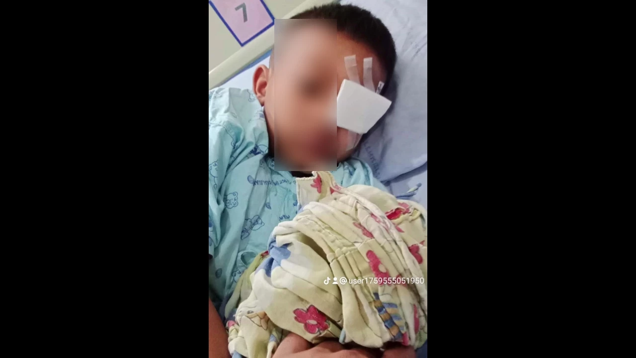 สภาพน้องหลังพ่อพาไปรักษาที่โรงพยาบาล