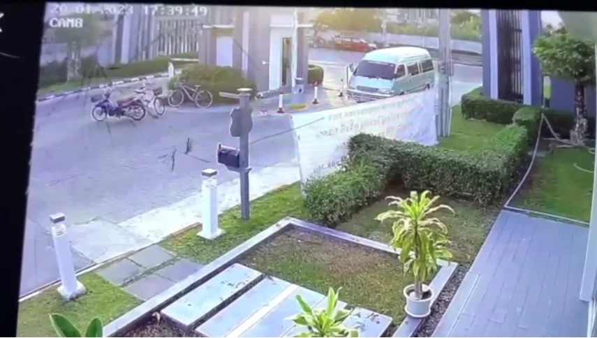 มอบตัวแล้ว โชว์เฟอร์รถตู้ นร. ยิงวิน จยย. หัวร้อน พร้อมเปิดชนวนเหตุชำระแค้น