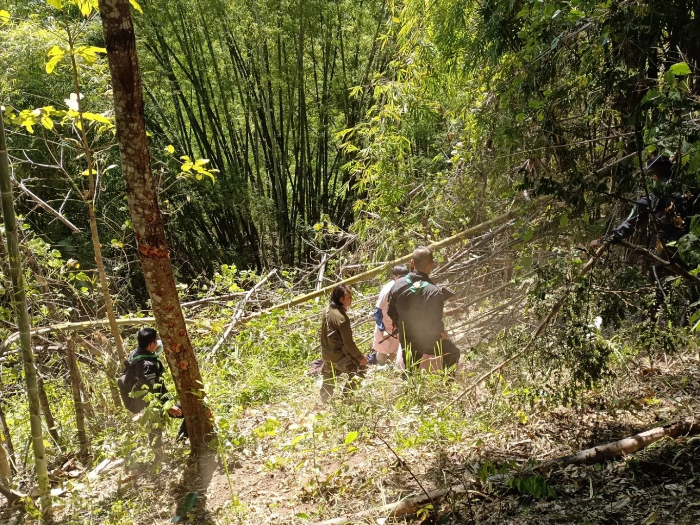 ระทึก! ทหารปะทะแก๊งขนยาเสพติด วิสามัญ 2 ศพ ยึดยาบ้า 2 แสนเม็ด