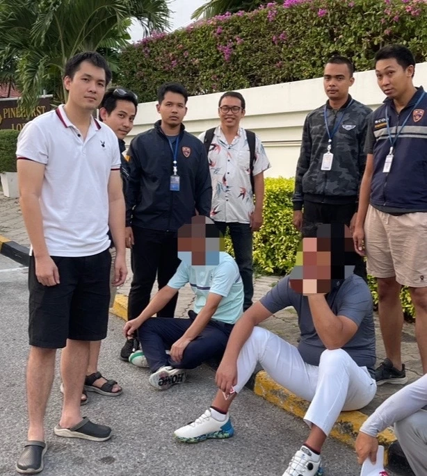 ตำรวจ ตร. จับกุม 2 ผู้ต้องหาชาวเกาหลีที่แอบซุกตัวในประเทศไทย