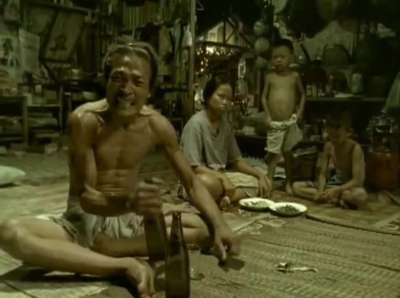 "จน เครียด กินเหล้า" โฆษณาไทยโดนใจคนญี่ปุ่น