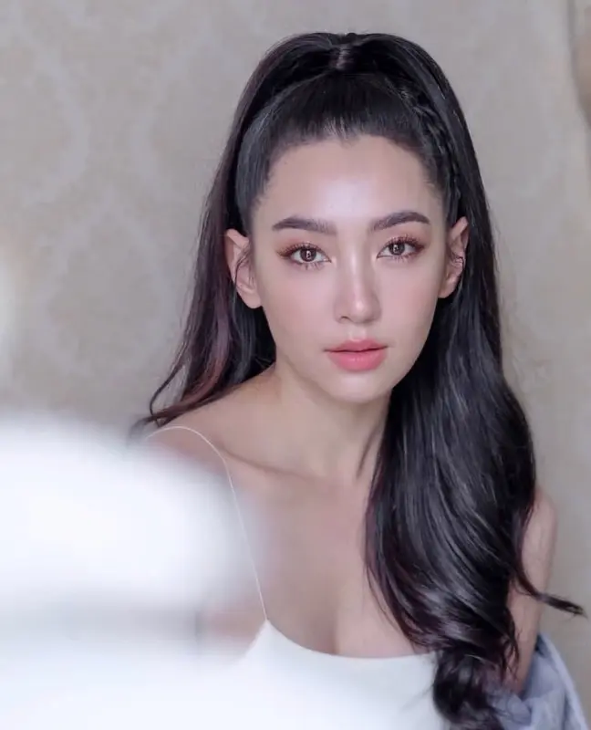 นอนดึกทำลายผิวไม่รู้ตัว “เบลล่า”  เผยเคล็ดลับ กู้ผิวพัง ให้ปังในข้ามคืน