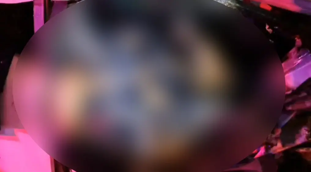 เหตุสลด! สาวขับเก๋งชน จจย. ไฟลุกท่วมรถ ดับรวม 3 ศพ