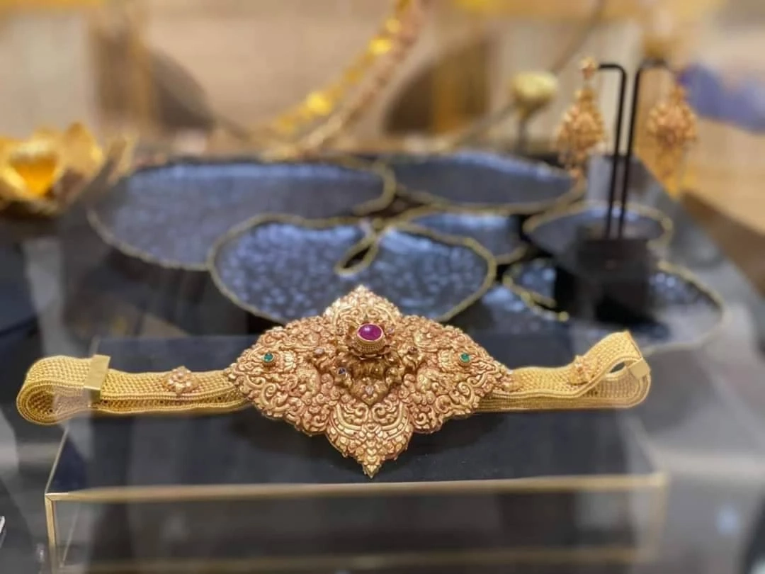 สิปปาลัยทองถนิม