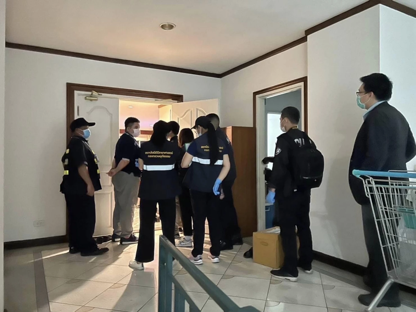 จนท.บุกคอนโดหรูล่าตัว "แดริล ยัง"