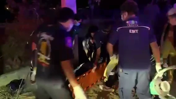 ตร.ไล่ล่าเด็กแว้นพัทยา ตามเบียดรถวิศวกรออสเตรเลีย เสียหลักชนเสาไฟฟ้าดับ