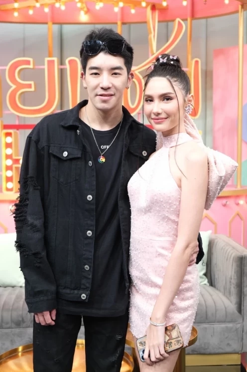 แดริล - ซาร่า