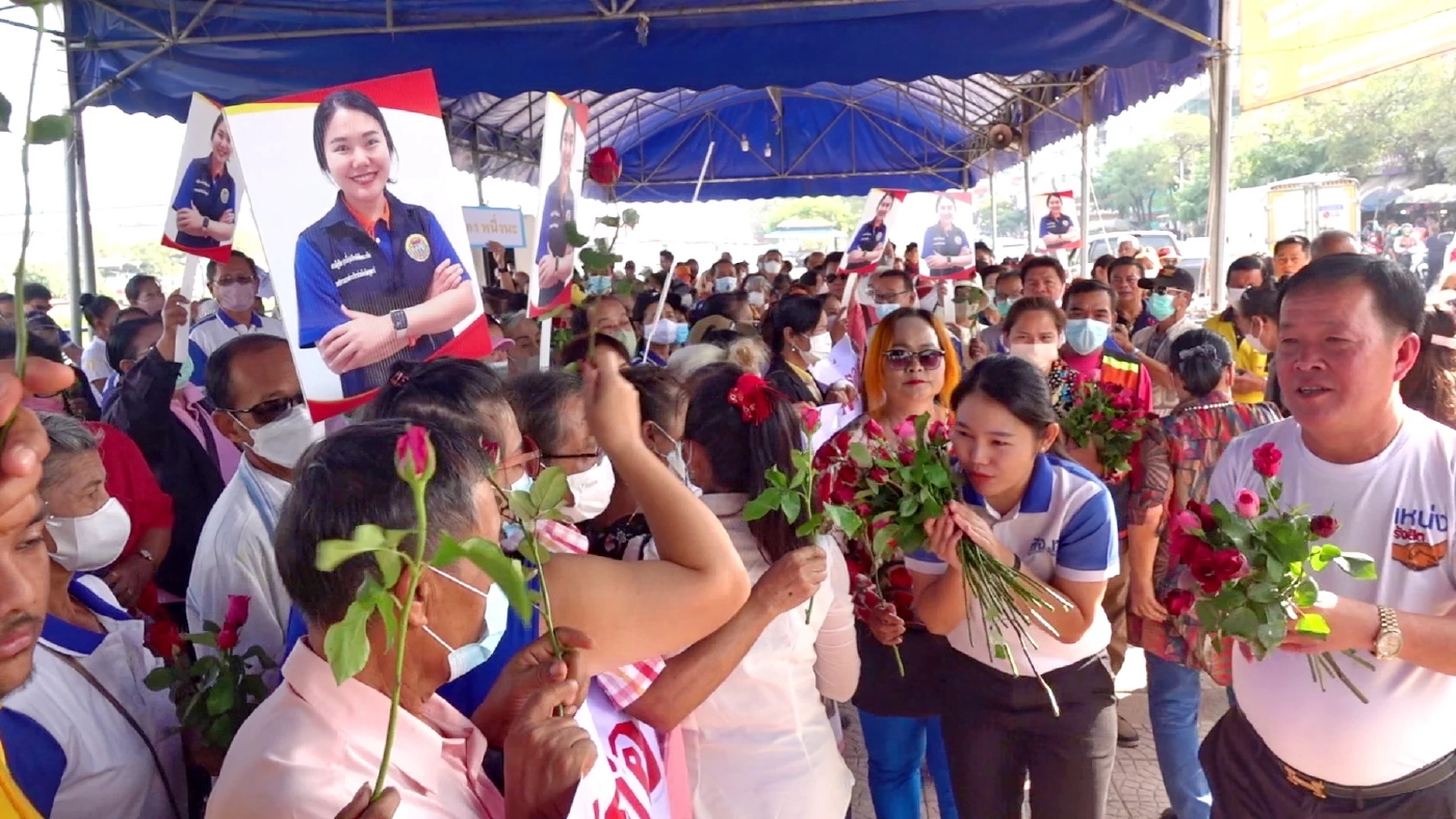 “เพื่อไทยปทุมฯ” เริ่มร้าว ! หลังโยก “สจ.หนึ่ง” พ้นรังสิตไปลงเขตอื่น