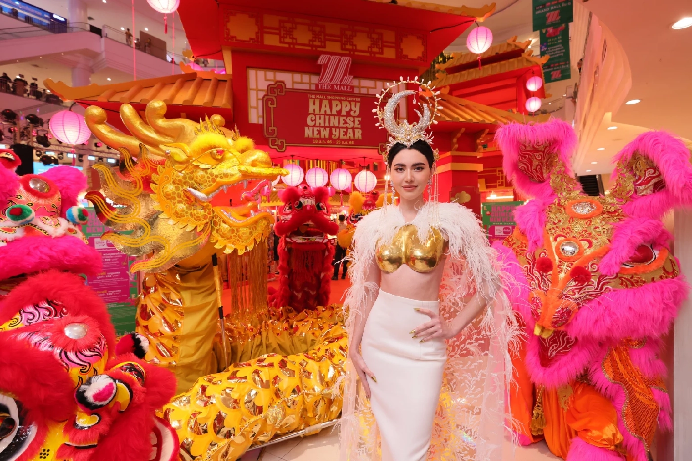 ใหม่-ดาวิกา โฮร์เน่” แปลงโฉมเป็น ”เทพธิดาแห่งดวงจันทร์”