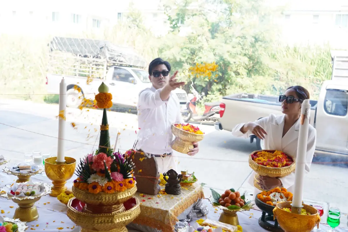 เจมส์ เรืองศักดิ์ และ ครูก้อย นัชชา 