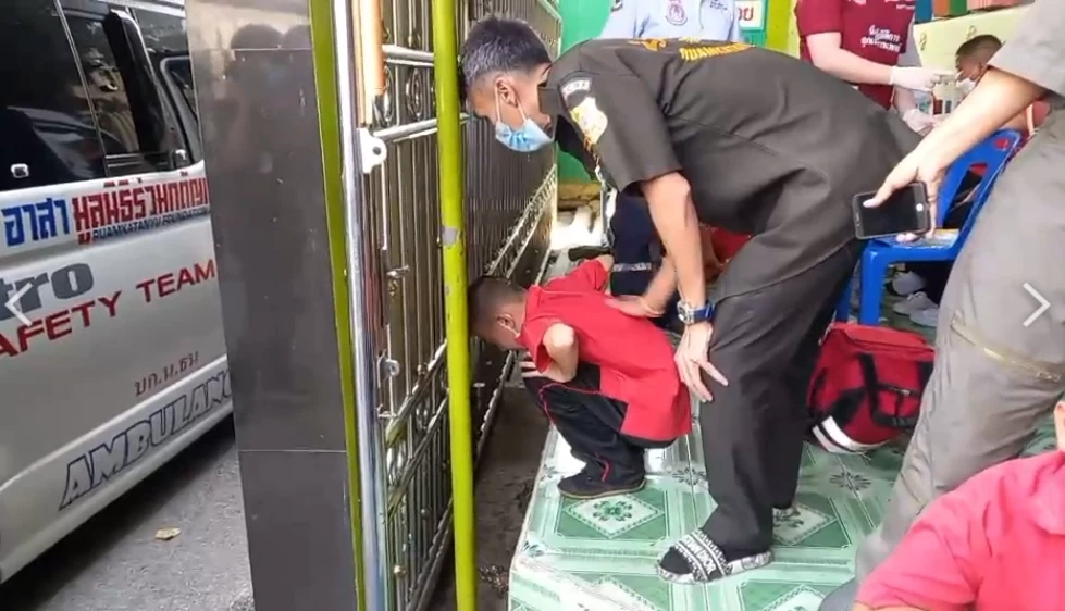 ระทึก! นร.ครึ่งร้อยอาหารเป็นพิษ หลังทานเมนูที่มีคนนำมาแจกเนื่องในวันเด็ก