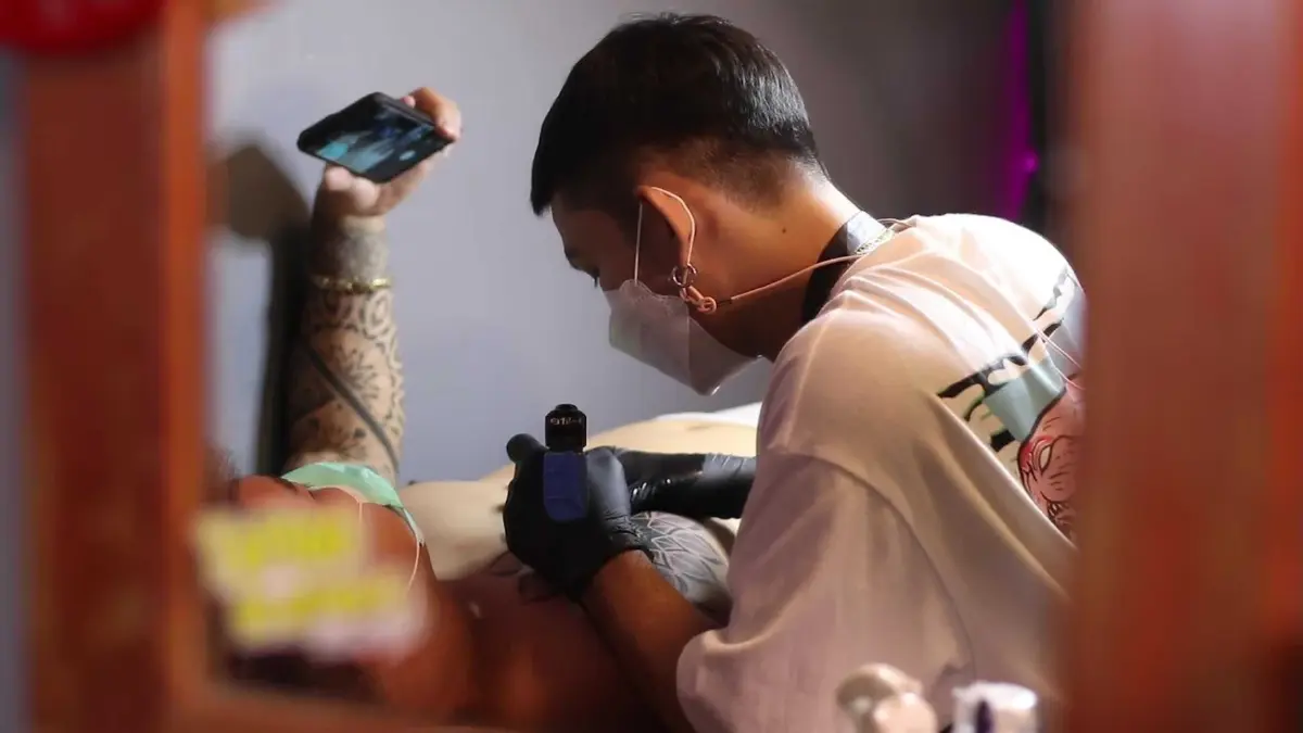 พหุลักษณ์บนเรือนร่าง “รอยสัก” อัตลักษณ์ที่ยังข้ามไม่พ้นกรอบ?