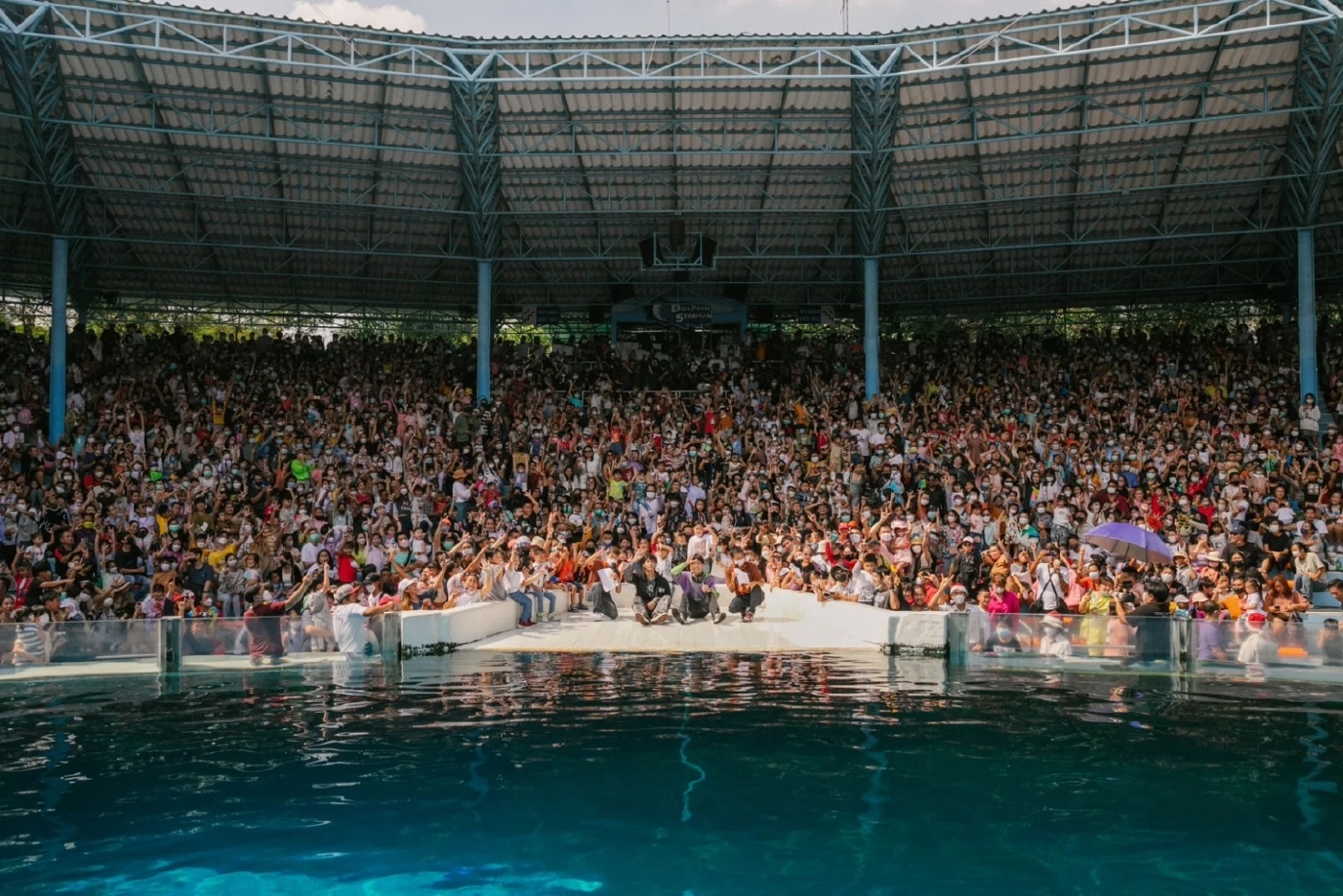 Paper Planes ขวัญใจวัยรุ่นฟันน้ำนม โชว์สุดพิเศษเซอร์ไพรส์วันเด็ก