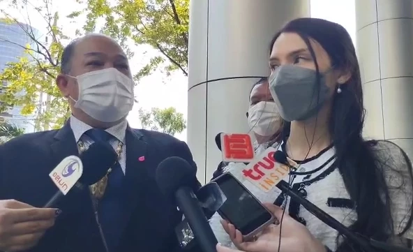 "น.ส.ซาร่า คาซิงกีนี" นางแบบลูกครึ่งอิตาเลียน - ไทย แฟนสาวของ "นายแดริล ยัง"