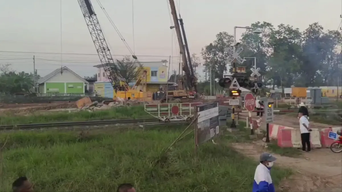 รถเครนต้นเหตุ