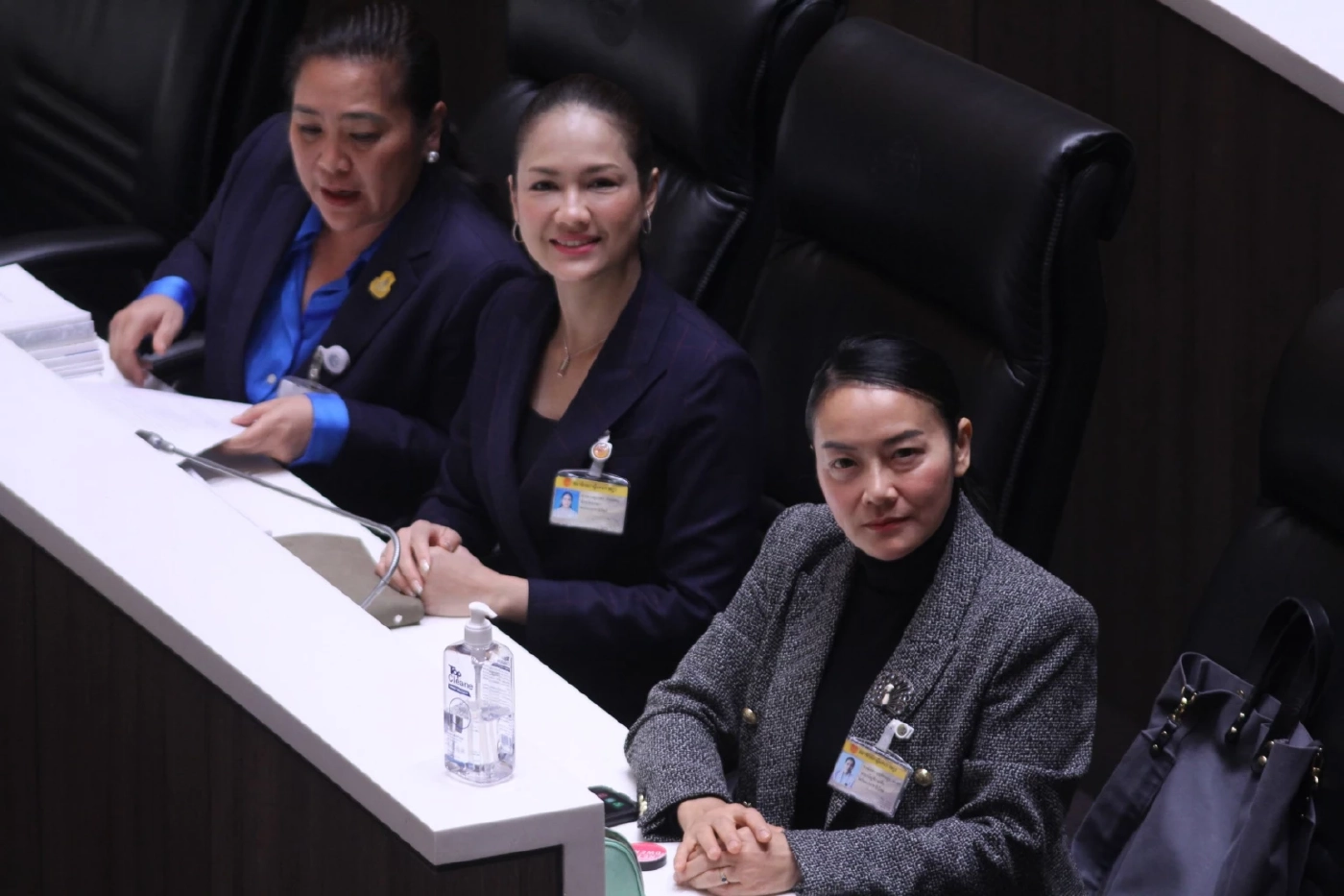 มัลลิกา บุญมีตระกูล มหาสุข  ส.ส.บัญชีรายชื่อพรรคปชป. ยังคงยืนยันคัดค้านร่างกม.กัญชา 