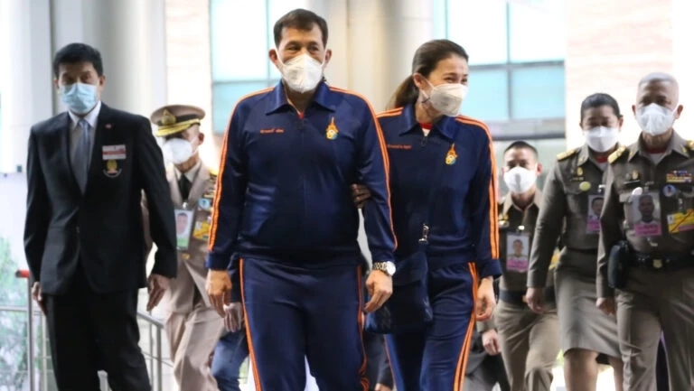 ‘ในหลวง-พระราชินี’ เสด็จฯเป็นการส่วนพระองค์ เยี่ยมพระอาการประชวร ‘เจ้าฟ้าพัชรกิติยาภาฯ’