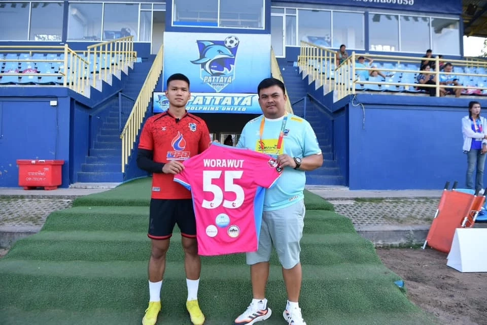 เหมาะสมมั้ย? "วรวุฒิ" คัมแบ็กเฝ้าเสาหลังก่อคดีเมาขับชนคนดับ เทียบเคสแข้งดัง ตปท.