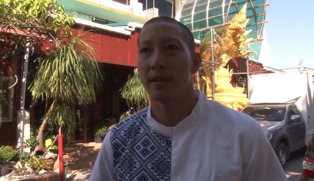 บวชครบ 7 วัน "ทิดโตโน่" กราบลาสิกขาพระอุปัชฌาย์ ขอบคุณคนไทย-ลาว ที่สนับสนุน