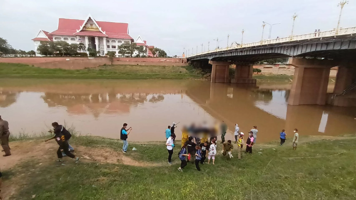 สลดใจ! พบร่าง นศ.สาว กระโดดสะพานกลางดึก คาดป่วยซึมเศร้า