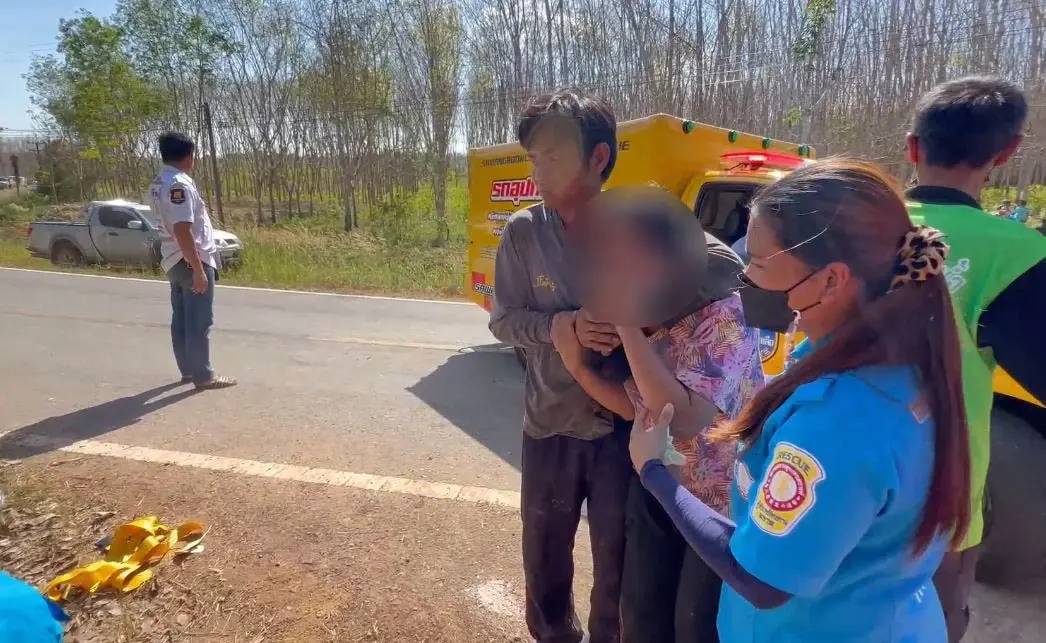รถบรรทุกน้ำยาง หลุดโค้งร้อยศพ ประสานงารถขนดิน ดับ 1 สาหัส 3