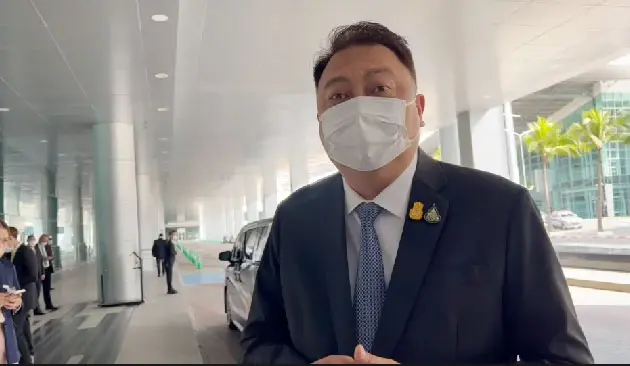 นายสุชาติ ชมกลิ่น รัฐมนตรี​ว่าการ​กระทรวง​แรงงาน ในฐานะสมาชิกพรรค รทสช.