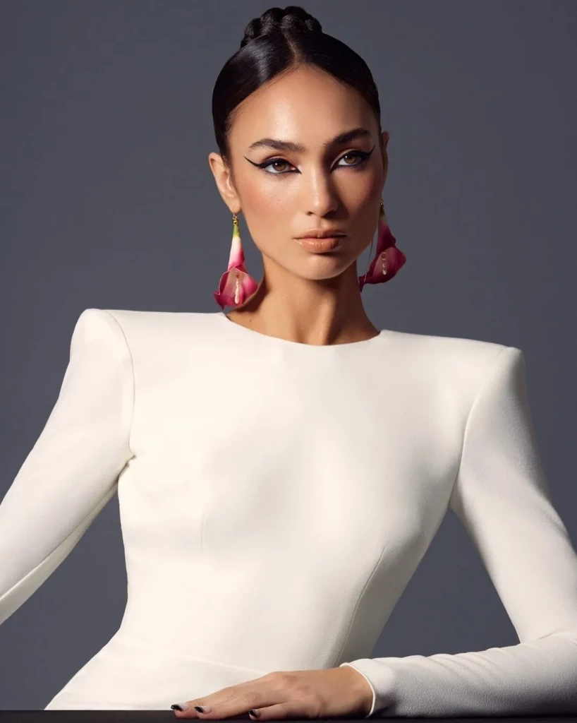 ทำความรู้จักสาวงาม "อาร์บอนนีย์ เกเบรียล" ผู้คว้ามงกุฎ Miss Universe 2022