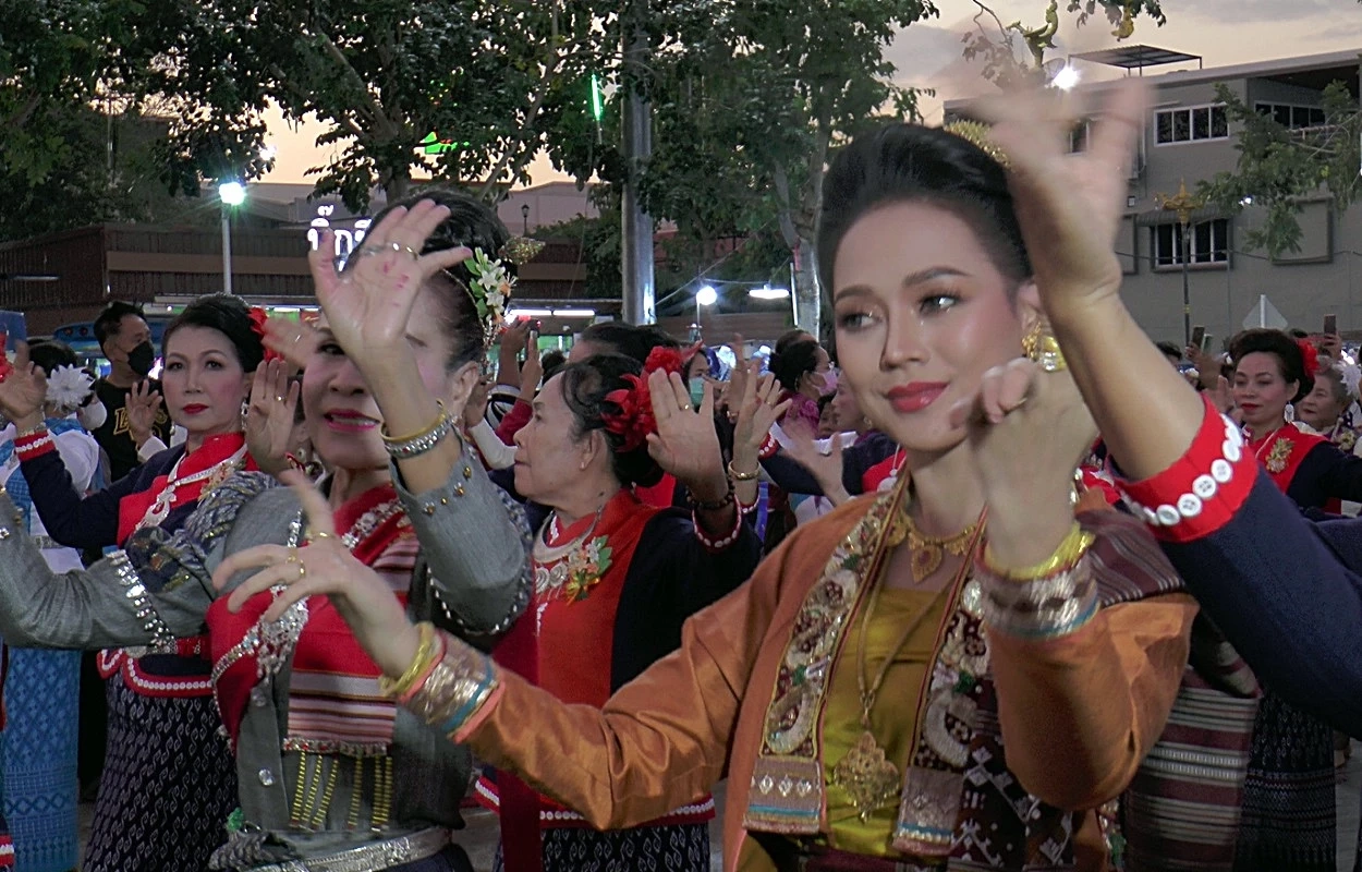 “โตโน่” รำบวงสรวงพญานาค ก่อนอุปสมบท 9 ม.ค. นี้ "ไทย - ลาว" ร่วมสาธุบุญ