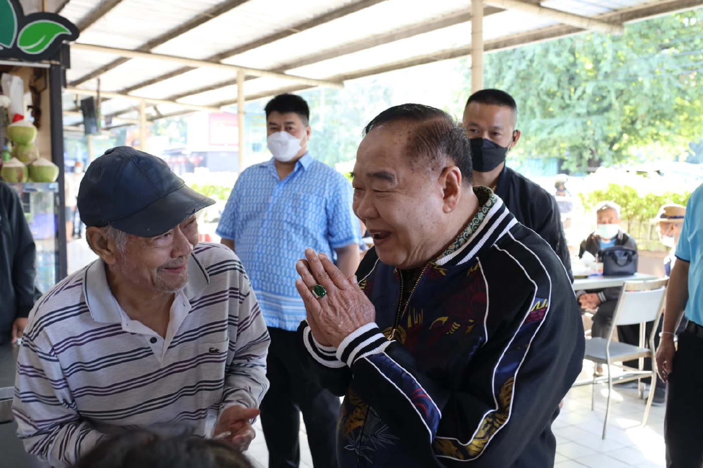 เกมชิงอำนาจ! "บิ๊กป้อม" สลัดคราบ "เผด็จการ" ก้าวข้ามขัดแย้ง