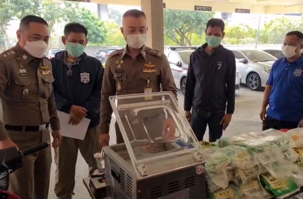 จับโจ๋เครือข่ายยาเสพติดฝั่งธน ยึดยาบ้ากว่า 2 แสนเม็ด อ้างพ้นคุกขาดรายได้